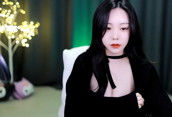 秋葵适合未满十八岁的人吃吗女生