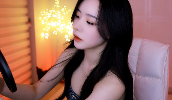 她开始慢迎迎合徐平雪英语