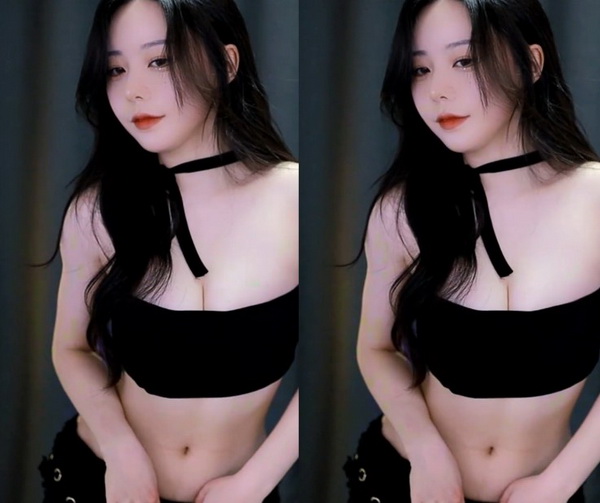 蜜丝婷大草莓和小草莓对比